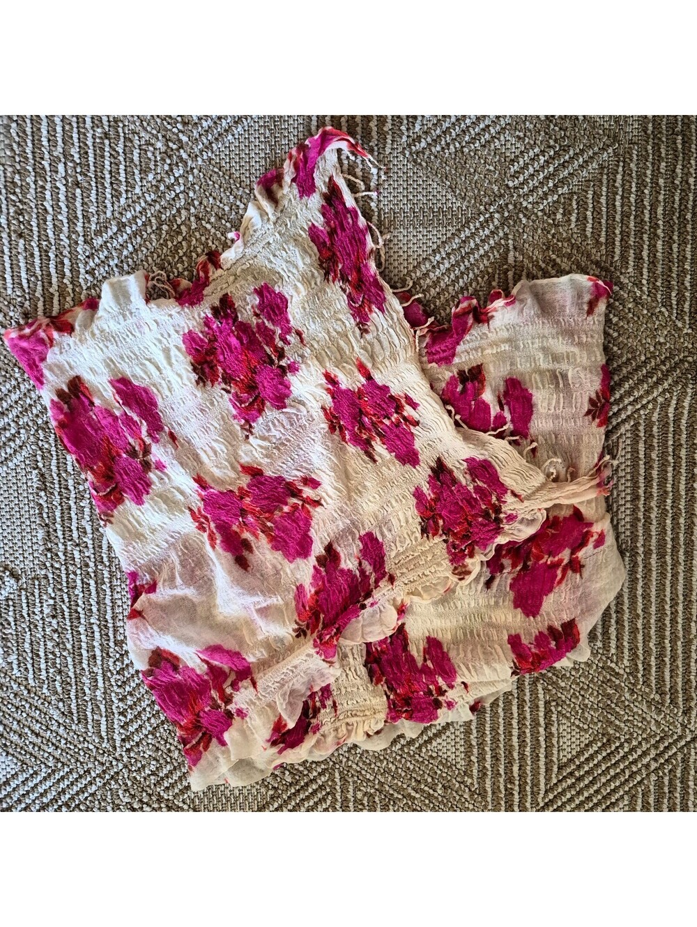 VTG Y2K White & Pink Floral Smocked Magic Scarf Ruffled Crinkle Stretch